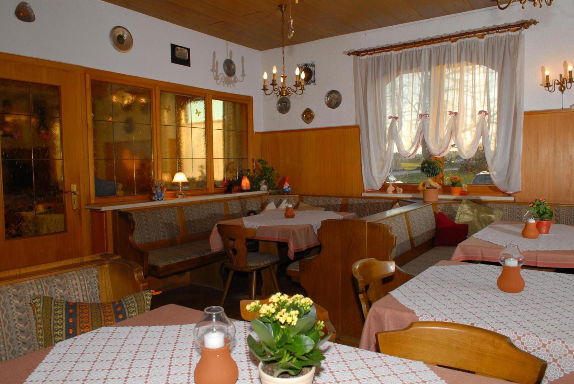 Hotel Gasthof Zum Neubau Кіслеґґ Екстер'єр фото